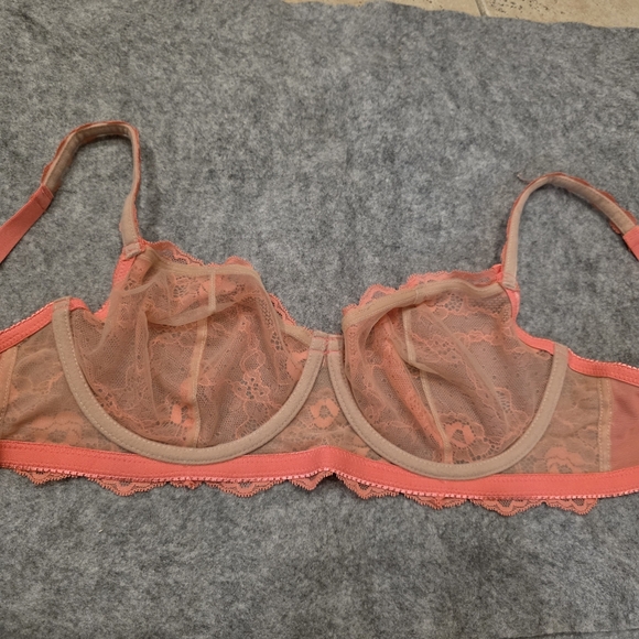 Felina Lace Bralette in Coral - Picture 6 of 6